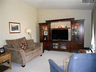 2nd image of 233 Ashwood Dr