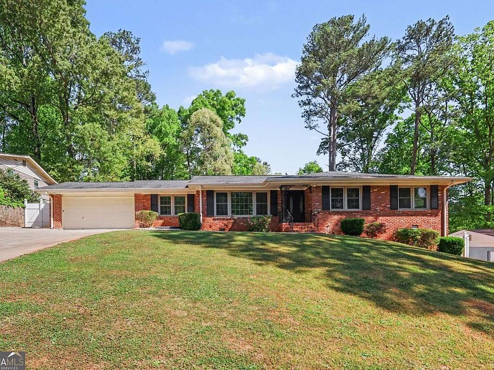 1st image of 3582 Cloudland Dr