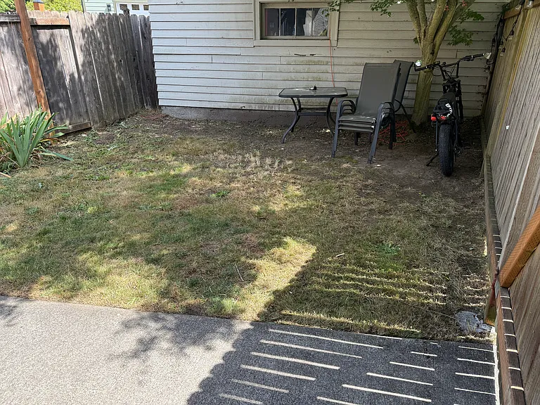 7822 Lake City Way NE #A — Photo 8