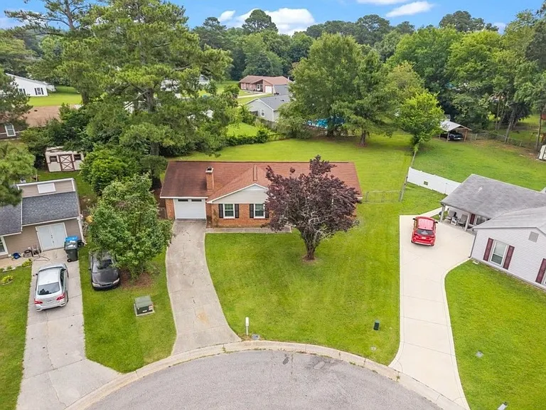 615 Wallingford Ct — Photo 34