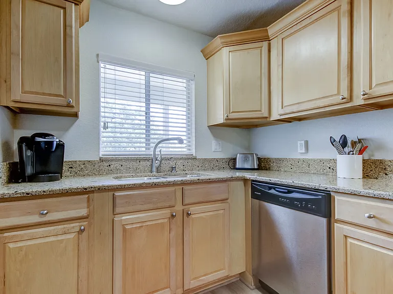 4480 Overlook Dr NE #27 — Photo 7