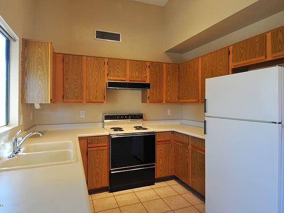 5th image of 85 S Cypress Ct