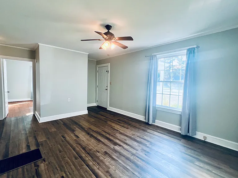 221 Mae Byrd Rd — Photo 5