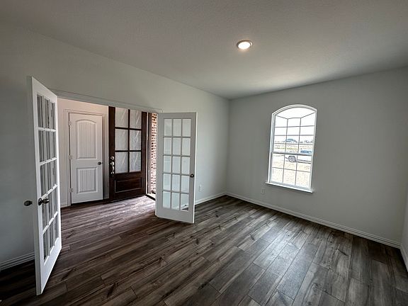 2nd image of No Hoa 185 Lonicera Ln