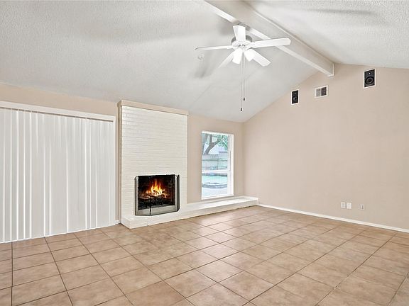 5th image of 22423 Deville Dr