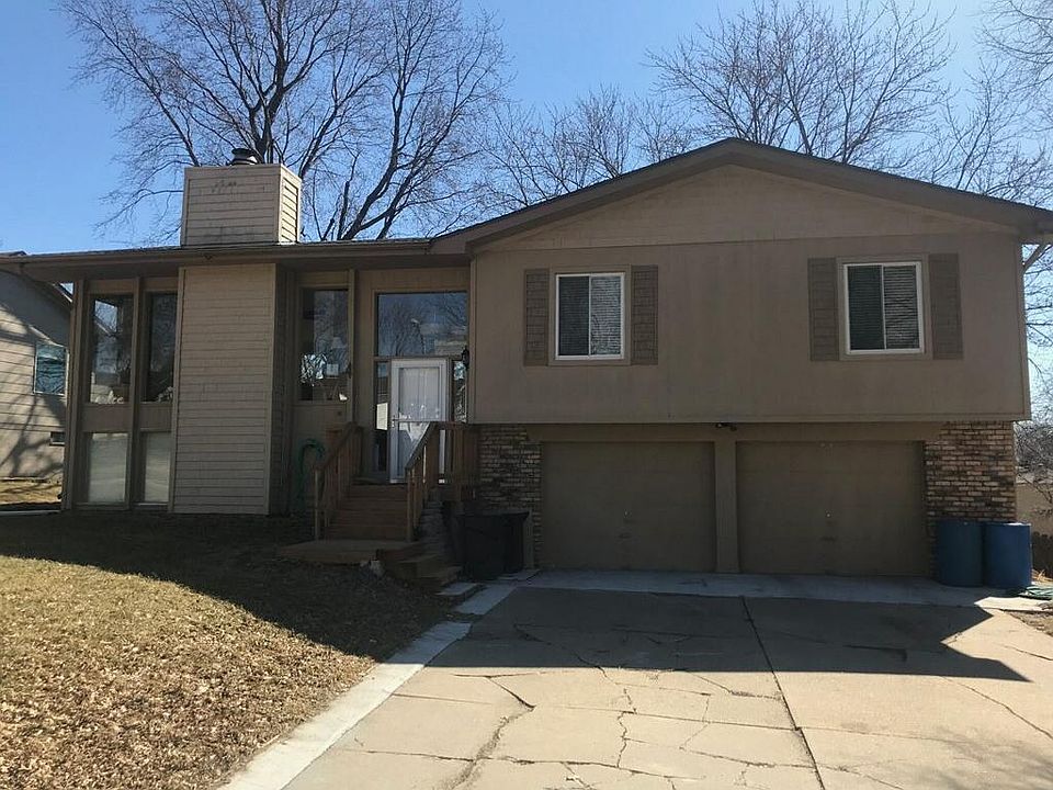 2 car attached garage