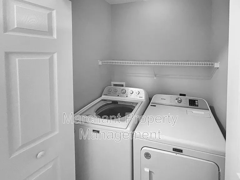 329 Riverside Chase Cir — Photo 28