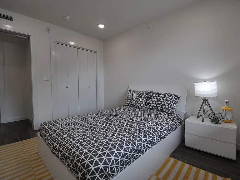 1540 W Nettleship St — Photo 5