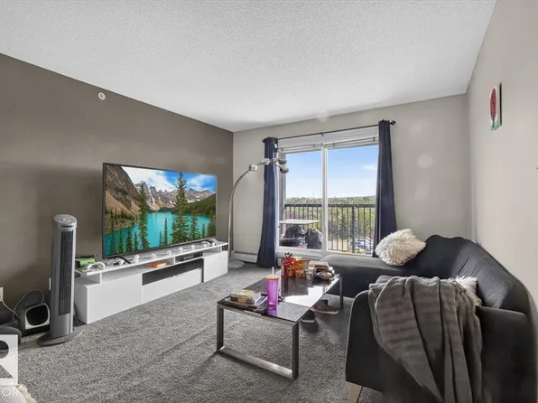 1180 Hyndman Rd NW #421, Edmonton, AB T5A 0P8