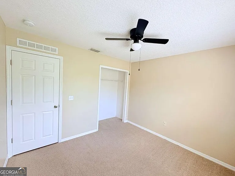 94 Pine Bluff Blvd E — Photo 19