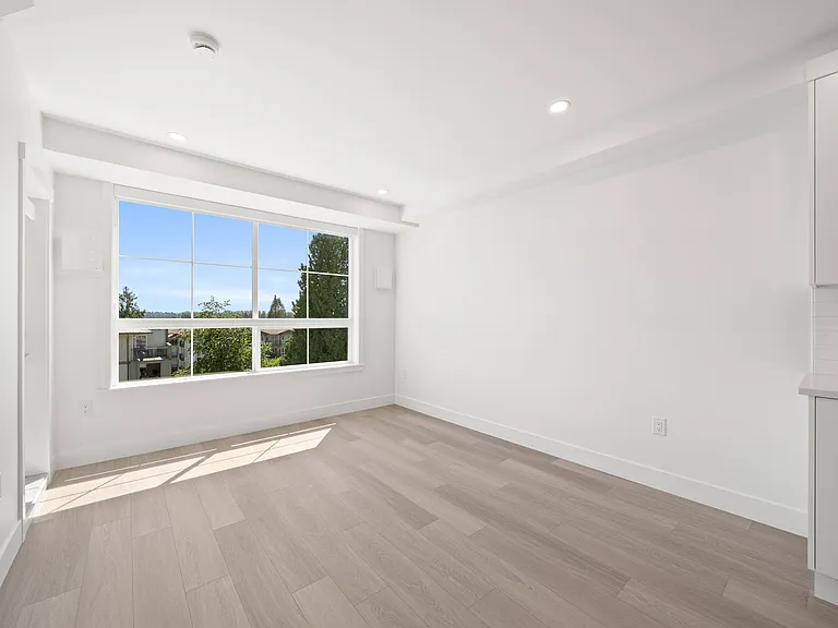 22348 North Ave — Photo 10
