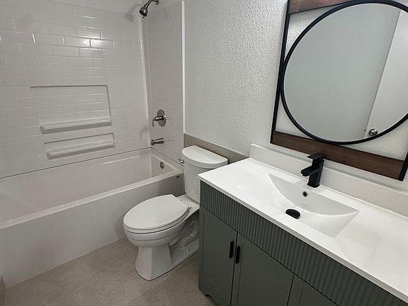 Main bathroom