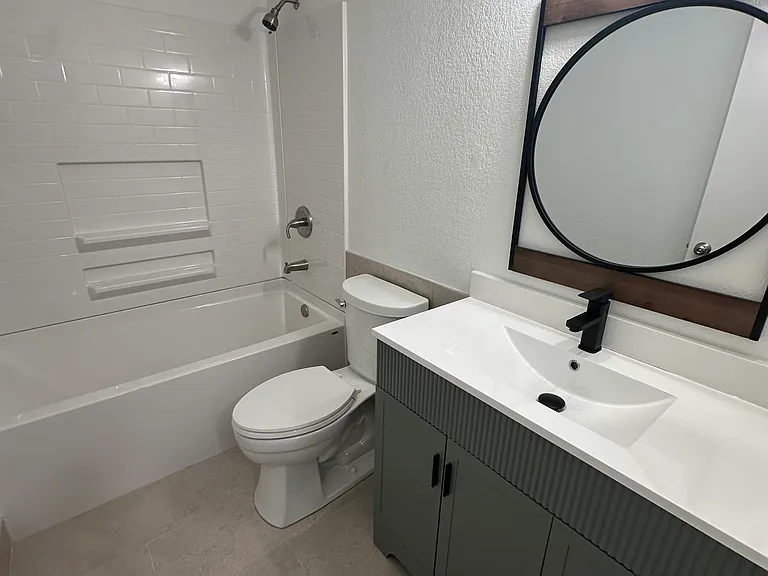 Main bathroom