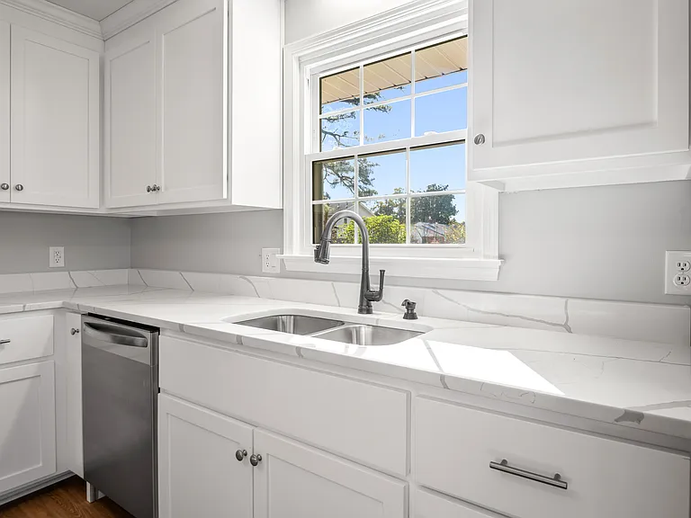 3908 Pfost Ave — Photo 17