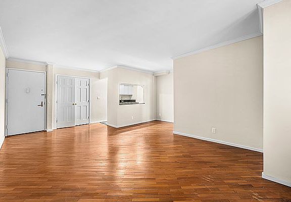 3rd image of 400 E 70th St APT 207