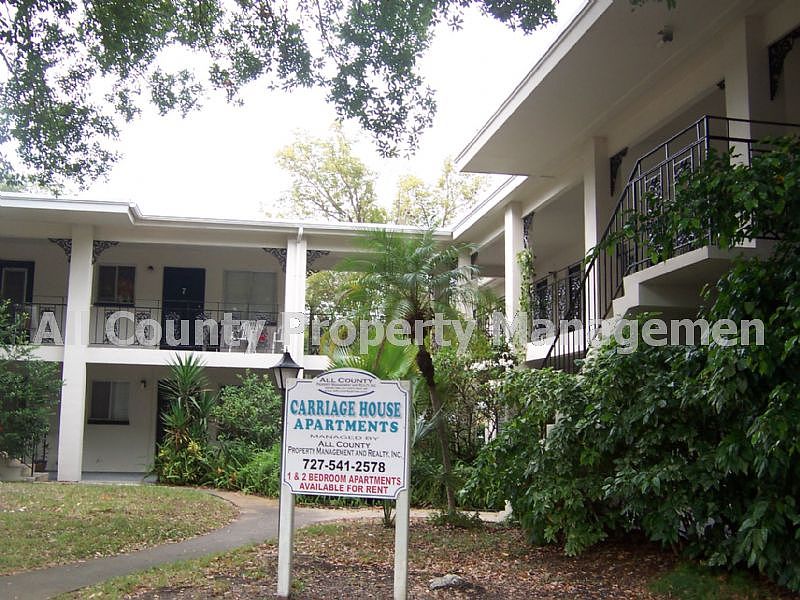 2nd image of 935 34th Ave N APT 10