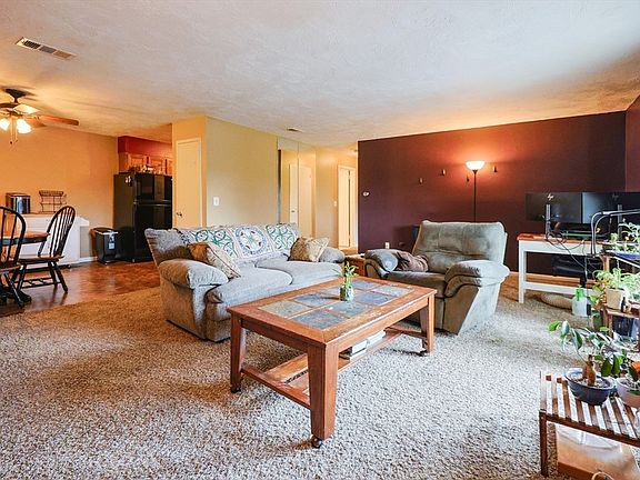 4th image of 30 Thayer Pond Dr #5