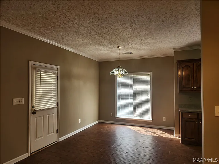 1922 Denny Dr — Photo 7