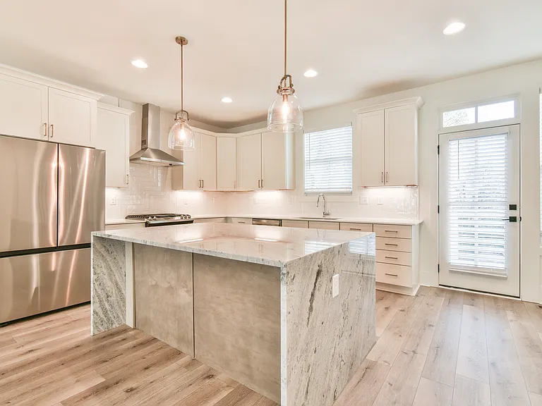 5858 Westin Rd — Photo 8