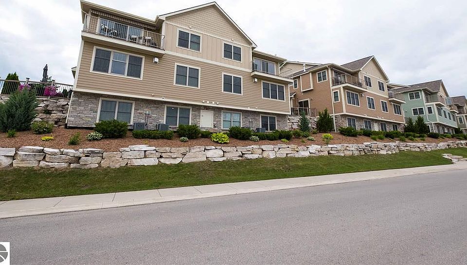1st image of 10889 Pine Bluff Dr Unit D