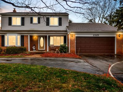2325 Walnut Lake Rd, West Bloomfield, MI, 48323