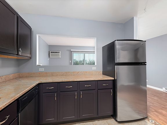 3rd image of 1118 Cedar St APT 3B