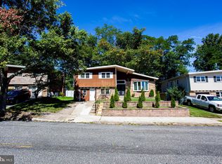 9116 Dale Rd, Philadelphia, PA 19115