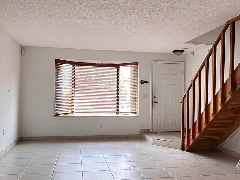 10068 SW 77th Ct — Photo 9