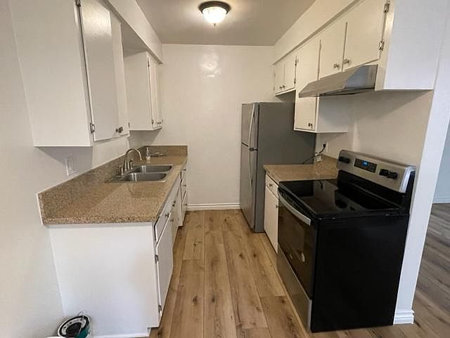 1st image of 841 Grand Ave Unit 3