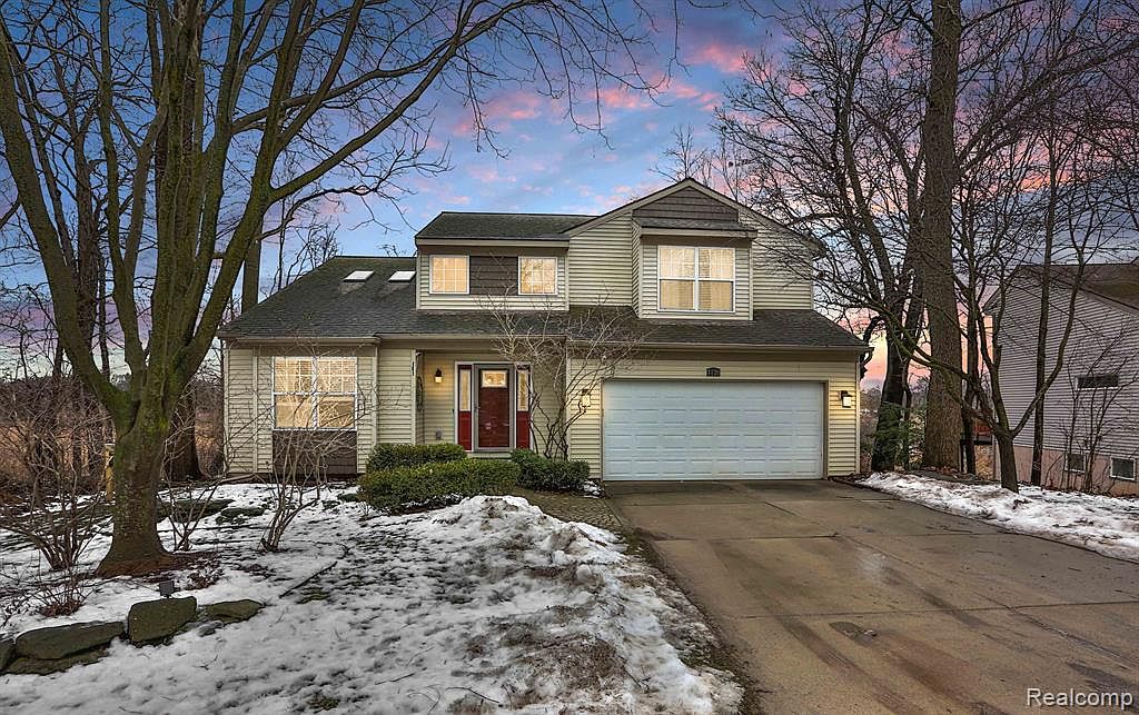 1120 Kewadin Dr, Waterford, MI 48327 Zillow