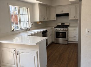 7335 Marys Ln, Sebastopol, CA 95472