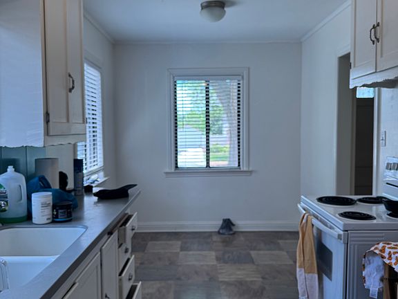 2nd image of 2029 E Westminster Ave