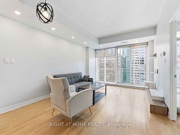 5th image of 134 York St #1009