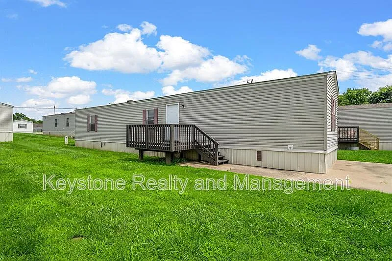 3 bed, 2.0 bath, 1120 sqft, $850 — Photo 1