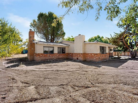 3rd image of 2118 Castanada St SW