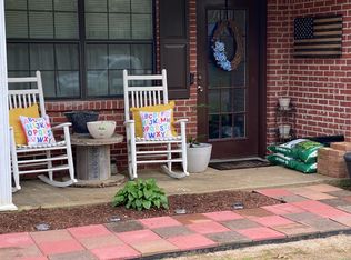 214 Camellia Cv, Booneville, MS 38829