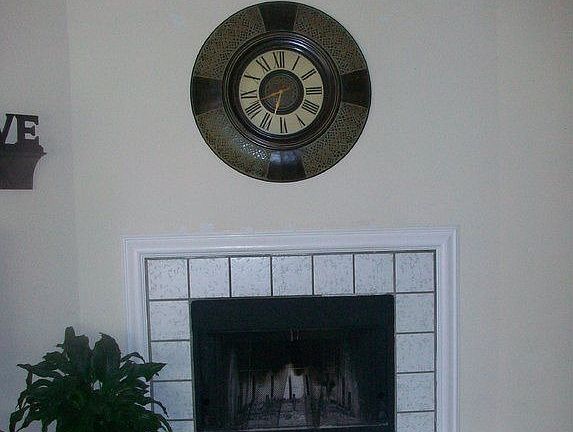 4th image of 2704 Woodlark Dr