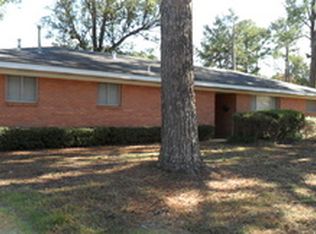 1400 Hughey Dr, Longview, TX 75601