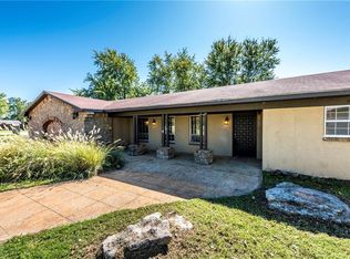 2203 Meadowbrook Dr, Elkins, AR 72727