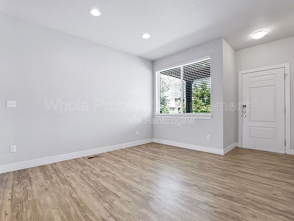2nd image of 5829 Beeler St
