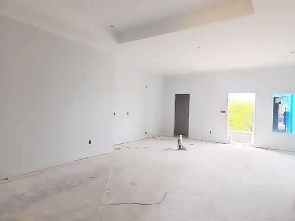 5th image of 2335 Mango Rd