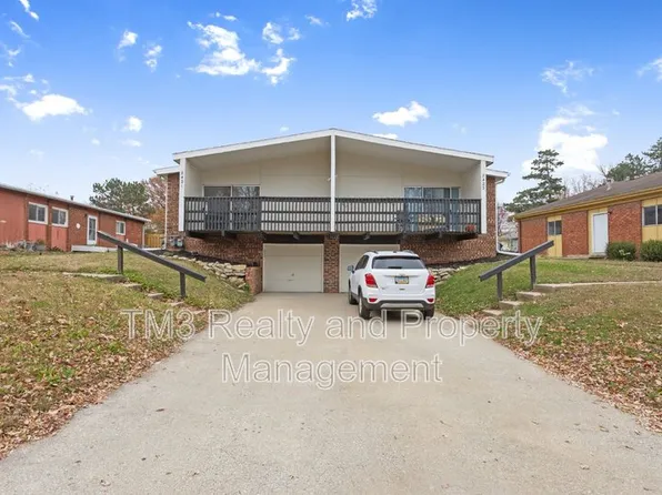 8421 Kessler St, Overland Park, KS 66212