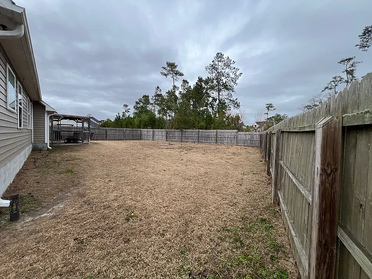310 Landon Ln — Photo 21