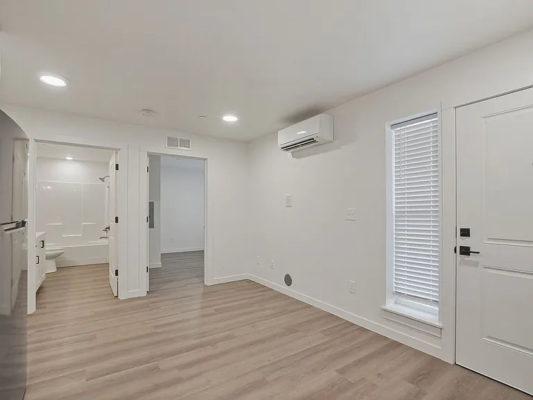 Ava's Place — Photo 3