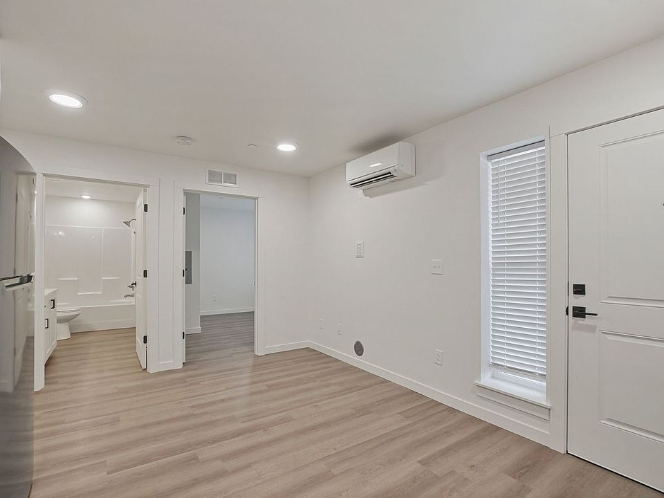 Building Photo 5