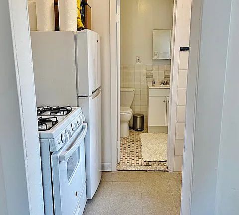 5th image of 547 E 12th St #3