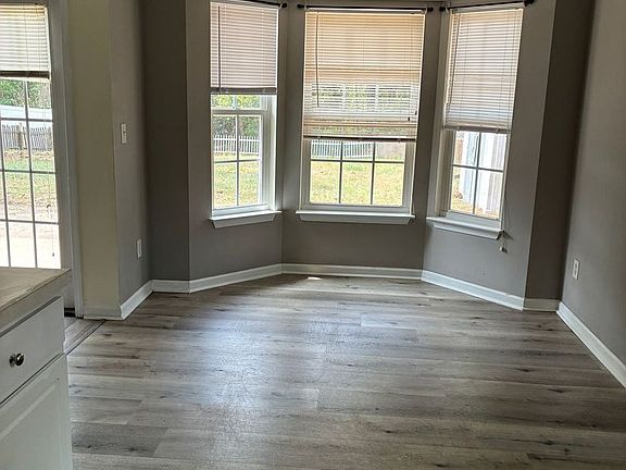 5th image of 8021 Pleasant Point Ln
