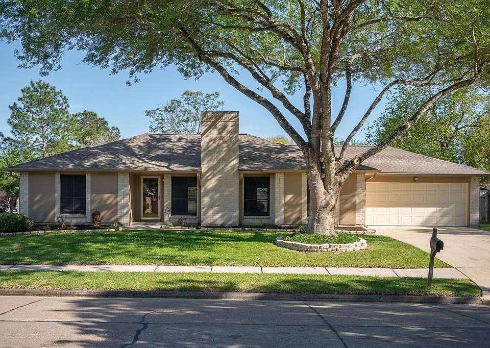 1st image of 1312 Oak Hollow Dr