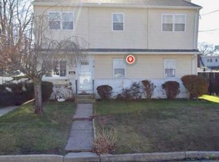 60 Parkdale Dr, North Babylon, NY 11703