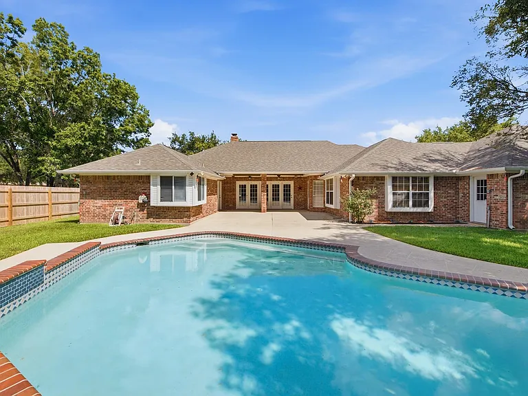 905 Winged Foot Dr — Photo 45
